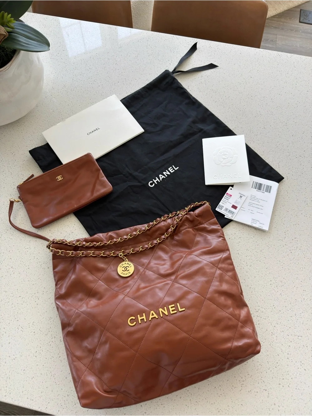 CHANEL shoulder bag